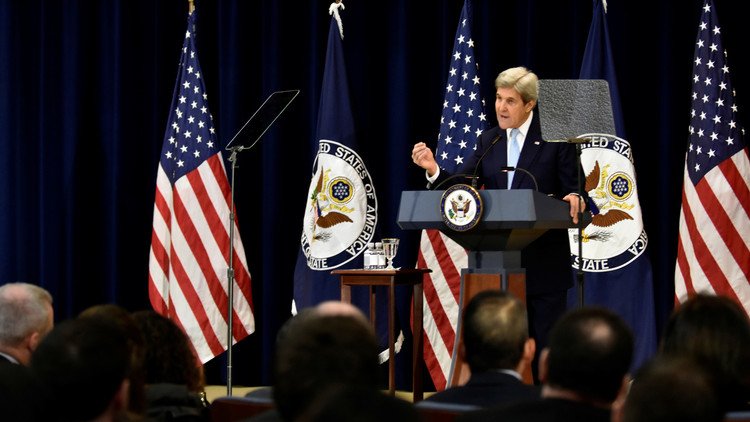 كيري: "الفكرة الجيدة" لروسيا جنبت سوريا ضربات أمريكية