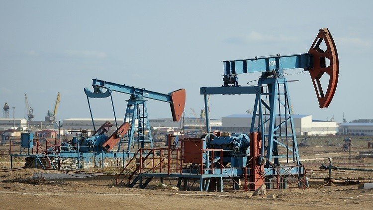 السعودية تبدأ خفض إنتاج النفط تنفيذا لاتفاق 