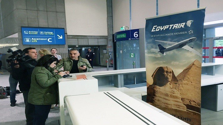 آخر مطلب للخبراء الروس في مطار القاهرة