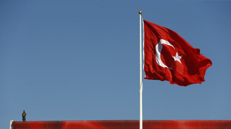 تركيا.. فصل نحو 100 ألف موظف منذ فشل الانقلاب