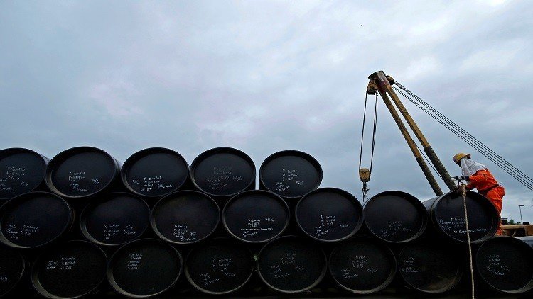 الفالح يتوقع شح معروض النفط في السنوات القادمة
