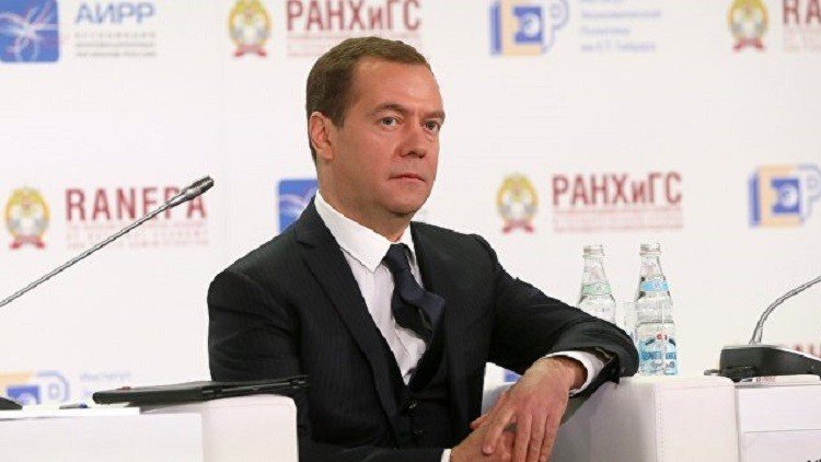 مدفيديف: روسيا تتطلع لزيادة مشاركتها في التحالفات الاقتصادية العالمية