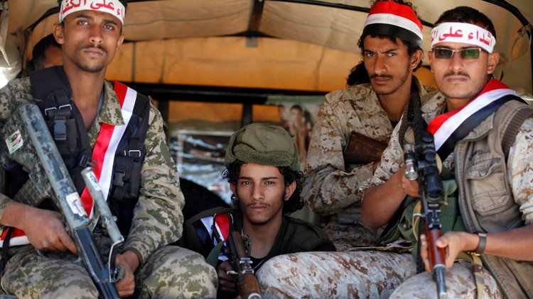 مصرع 26 مقاتلا في اشتباكات بمنطقة مضيق باب المندب في اليمن