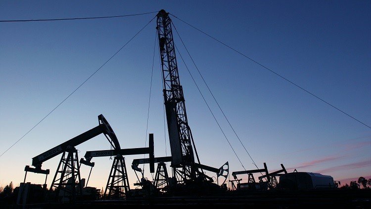 نوفاك: إجمالي خفض إنتاج النفط وصل إلى1.7 مليون برميل يوميا