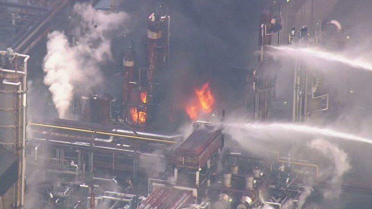 حريق هائل في مصنع للكيماويات جنوب اليابان