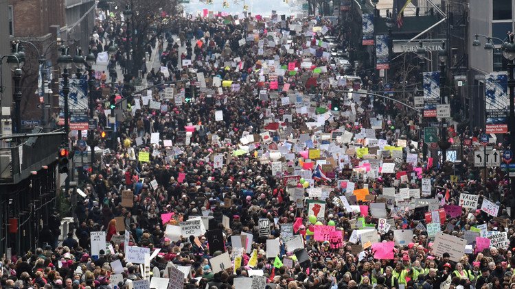 الكشف عن ممول الاحتجاجات ضد ترامب