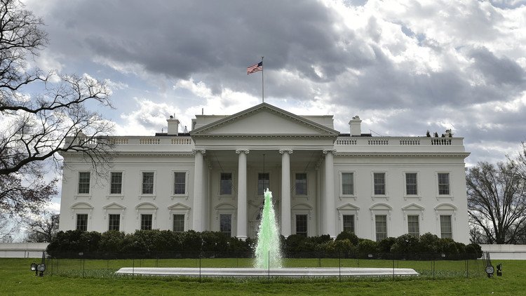 البيت الأبيض يحرم الإسبان من تصفح موقعه بلغتهم الأم