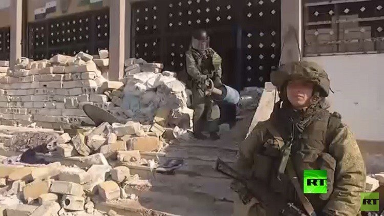 الجيش الروسي يطهر 70 هكتارا من الألغام في حلب