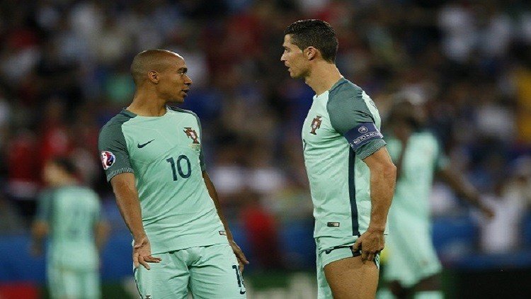 زميل رونالدو  يحاول إقناعه باللعب للإنتر 