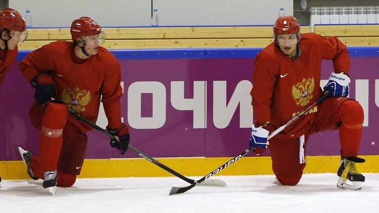 أوفيتشكن ومالكين في دوري نجوم الهوكي