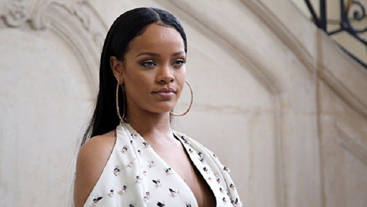 ريهانا تنعت ترامب بألفاظ شنيعة