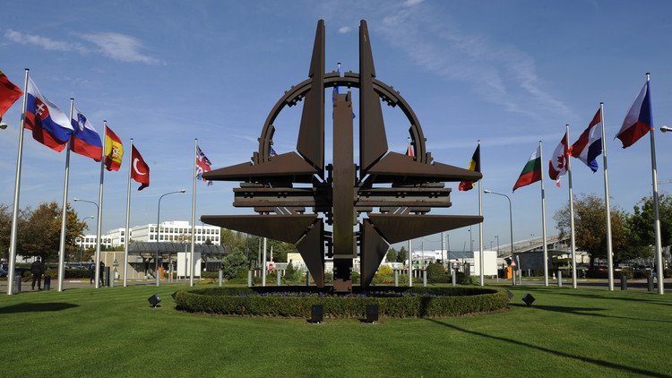 الناتو لا يريد حربا باردة جديدة مع روسيا