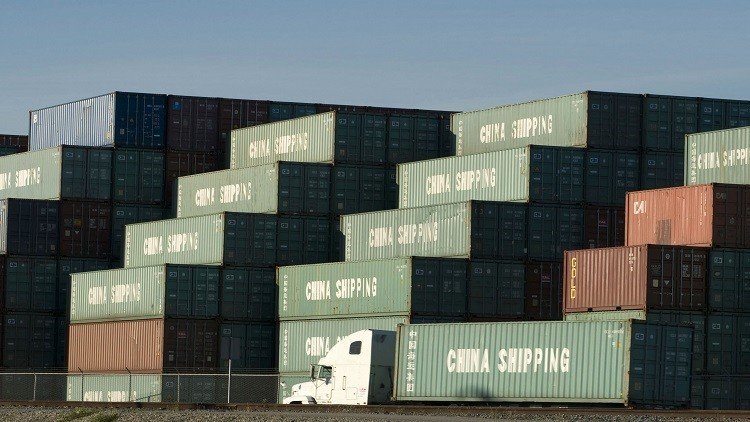 ترامب يتوعد بكين وسفيره يطمئنها