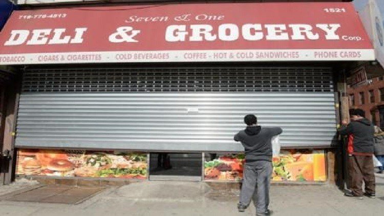 اليمنيون في نيويورك يحتجون على حظر السفر