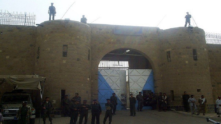 وسائل إعلام: إصابة نزلاء في سجن صنعاء برصاص الحوثيين