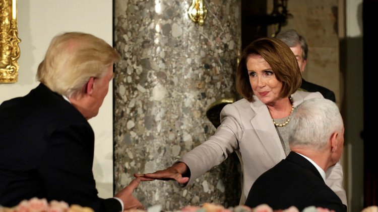 مسؤولة "ديمقراطية" تدعو لإجراء  تحقيق عن علاقة ترامب المزعومة بروسيا