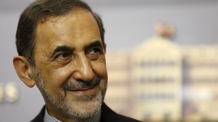 ولايتي يسخر من دبلوماسية ترامب