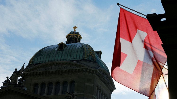 استفتاء في سويسرا على قانون لتسهيل منح الجنسية لأحفاد المهاجرين