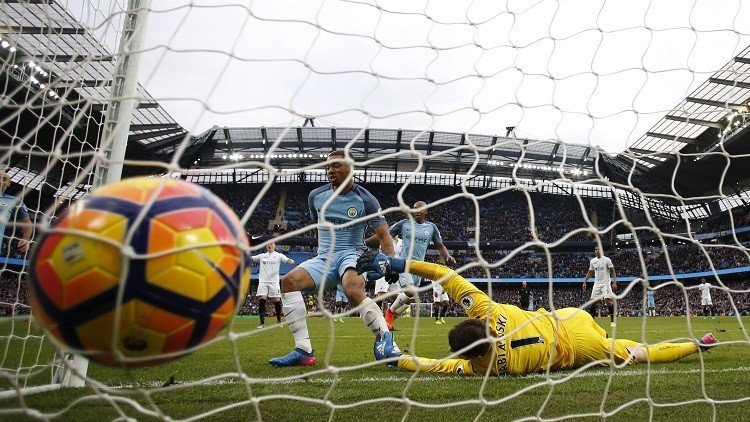 مانشستر سيتي يستقبل موناكو في مواجهة صعبة