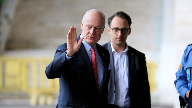 الكشف عن مقترحات دي ميستورا لوفدي الحكومة والمعارضة في جنيف