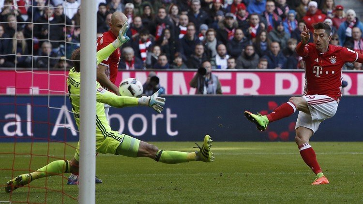 بالفيديو.. الديناصور البافاري يكتسح ضيفه هامبورغ