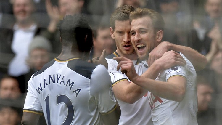 توتنهام يكرم ضيفة ستوك سيتي برباعية نظيفة 