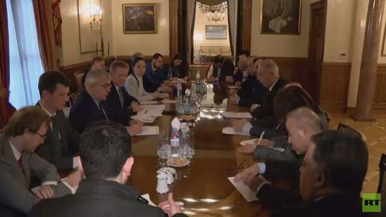 غاتيلوف: اقترحنا على "الهيئة العليا" استمرار الاتصالات بشأن الهدنة في سوريا