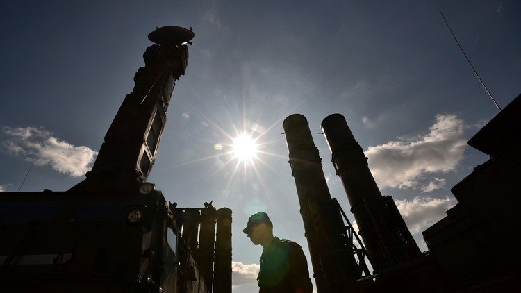 خبراء: محاولات تقليد منظومة صواريخ "إس -300" مآلها الفشل