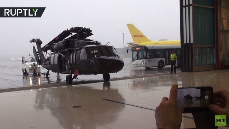 مروحيات Black Hawk للناتو تصل إلى ريغا