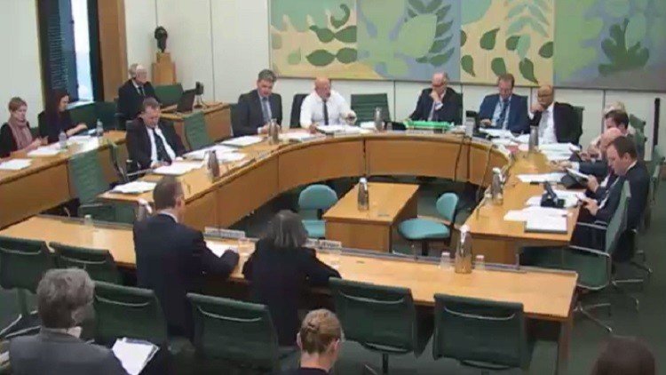 تقرير بريطاني عن العلاقات مع موسكو