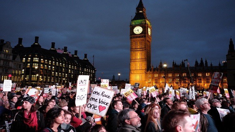 بريطانيا تجد منفذا للتهرب من دفع 60 مليار يورو