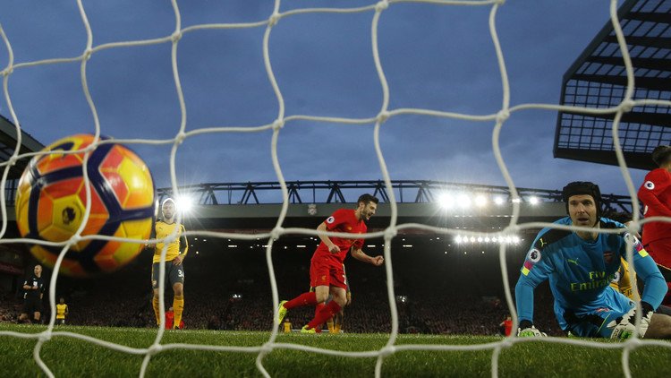 ليفربول يعمق جراح أرسنال في البريميرليغ