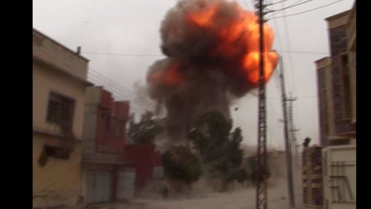 لحظة تفجير مفخخة في الموصل 