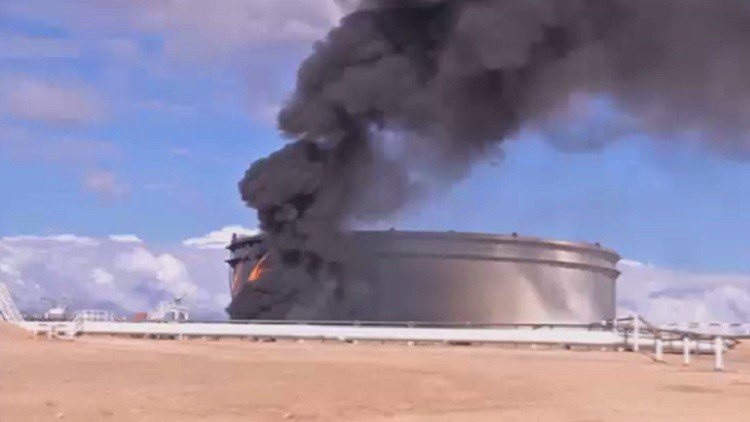 تواصل معارك استعادة الهلال النفطي الليبي