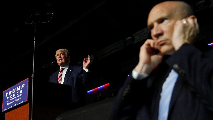 FBI يدعو لعدم التحقيق بقضية التنصت على ترامب