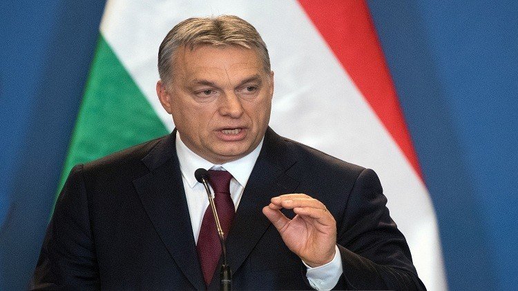 رئيس وزراء هنغاريا: اللاجئون حصان طروادة للإرهاب