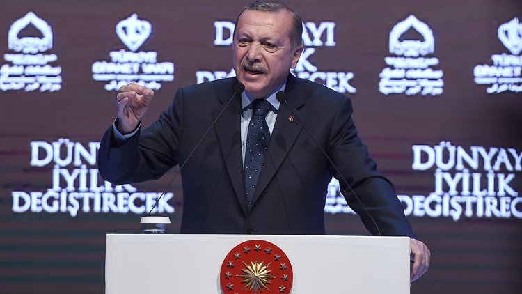 أردوغان لميركل: أنت تدعمين الإرهابيين وتغذينهم
