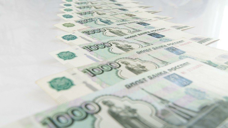 الروبل يبلغ أعلى مستوى في أسبوع