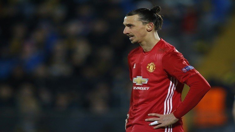 إبراهيموفيتش يثير الشكوك حول مستقبله مع اليونايتد