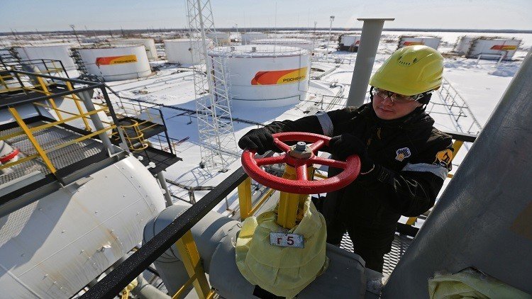 روسيا راضية عن نتائج اجتماع لجنة مراقبة اتفاق تخفيض انتاج النفط العالمي