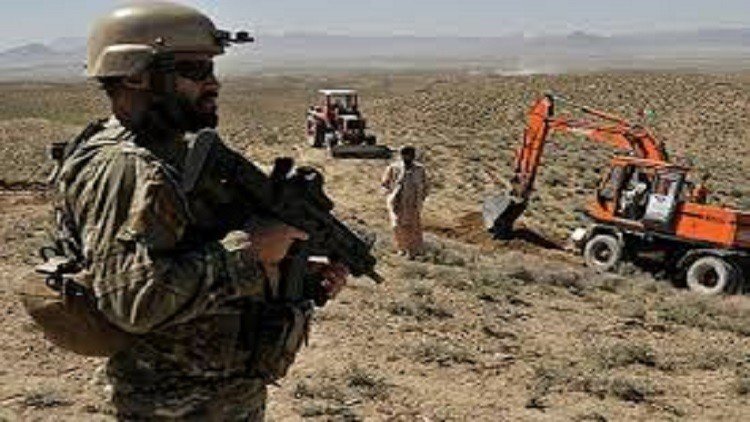باكستان تبني جدارا على الحدود مع أفغانستان