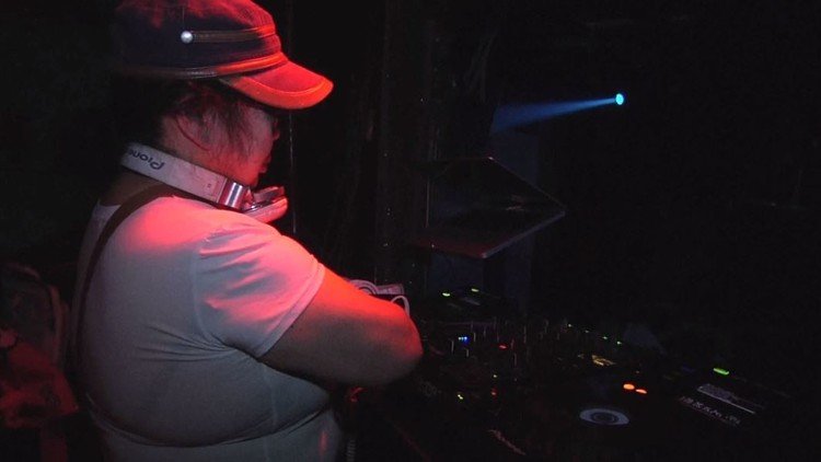 يابانية أصبحت DJ في الـ 80 من عمرها