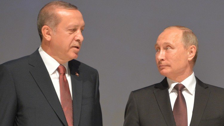 بوتين وأردوغان يبحثان الوضع في خان شيخون ويتفقان على تعزيز الهدنة