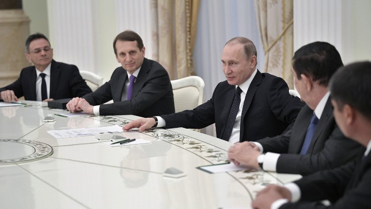 بوتين يجمع قادة أجهزة الأمن في بلدان رابطة الدول المستقلة