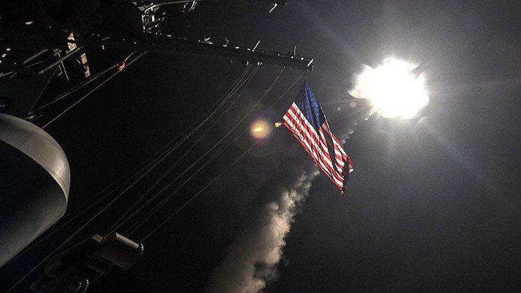 البيت الأبيض ينشر صورة لترامب وفريقه بعد لحظات من ضرب سوريا