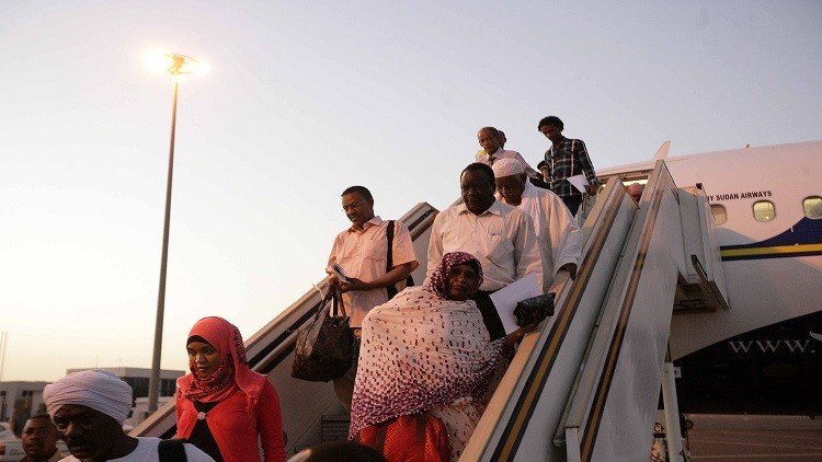 السودان يفرض تأشيرة على المصريين تحت 50 عاما