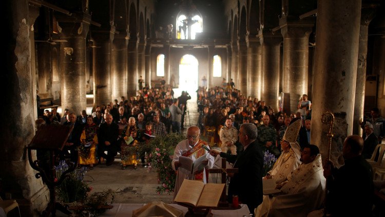 لأول مرة منذ 3 سنوات.. مسيحيو العراق يحتفلون بأحد الشعانين