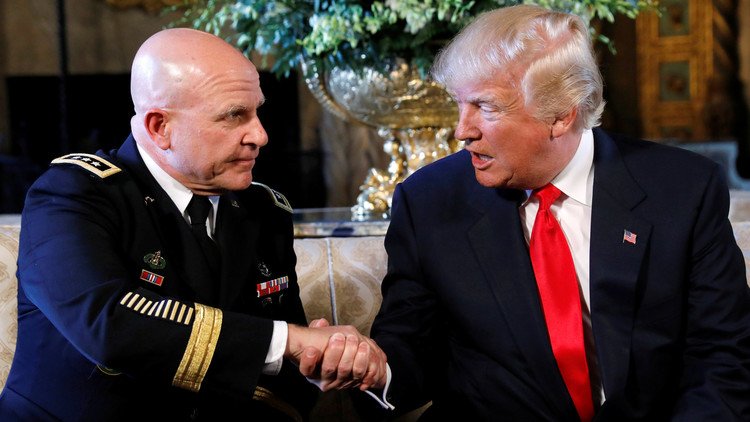 مستشار ترامب: الرئيس يتخذ خطوات متزامنة لإسقاط الأسد وتدمير