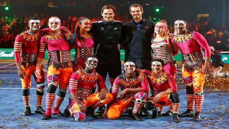 بالفيديو.. موراي يتبادل الأدوار مع حامل الكرات في مباراته مع فيدرر