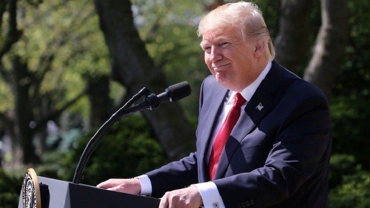 الغارديان: ترامب يدفع العالم إلى كارثة والجميع يتجاهلون ذلك